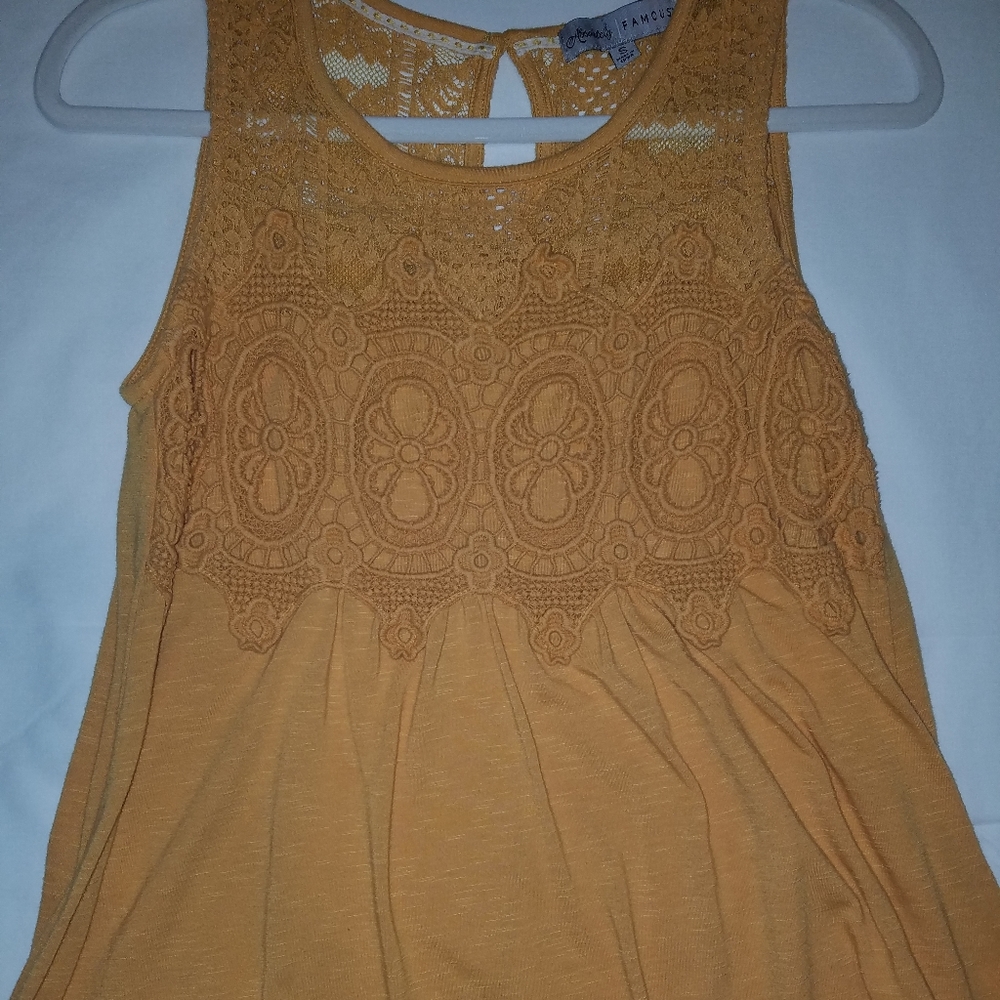 Absolutely FAMOUS top